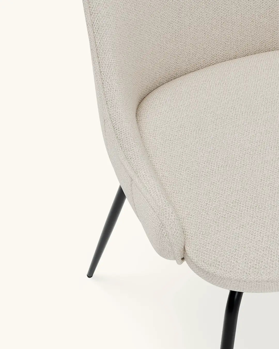 Christie // Beige