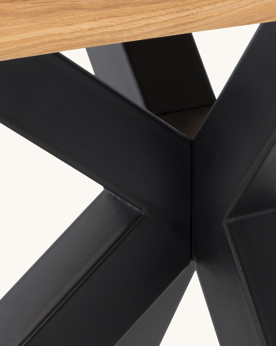Lasya // 220 Preto