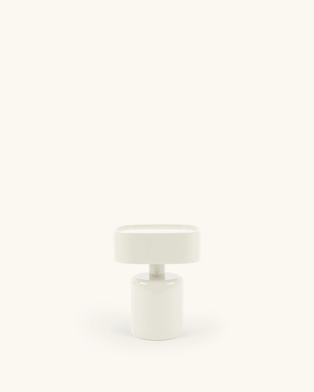 James // Beige