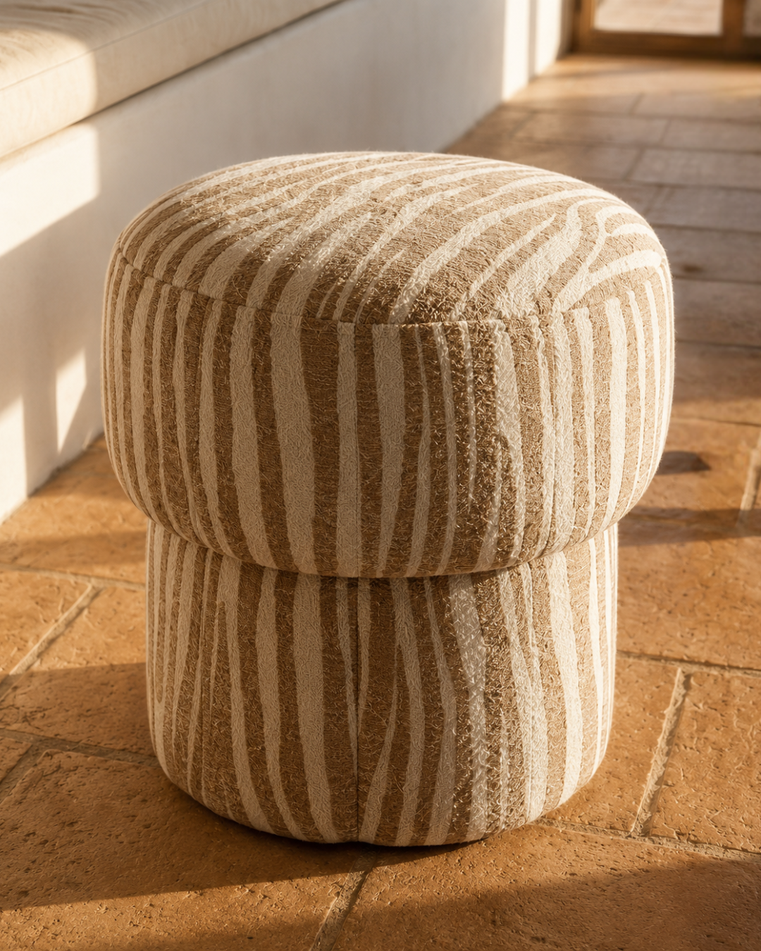 Pritchett // Beige