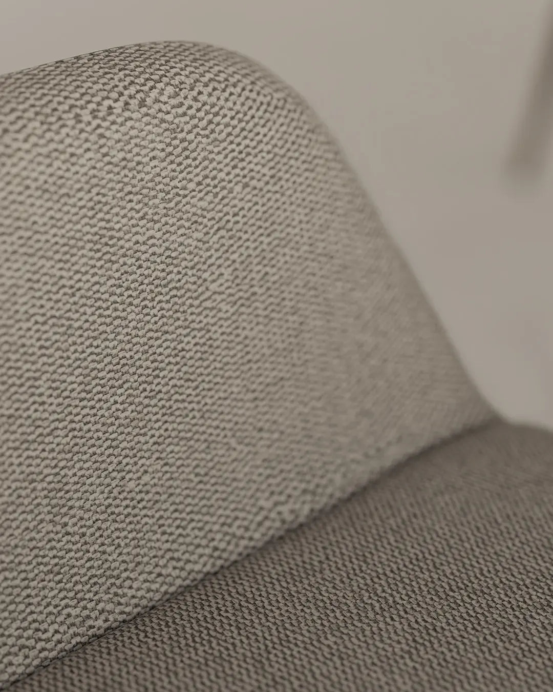 Akola // Beige