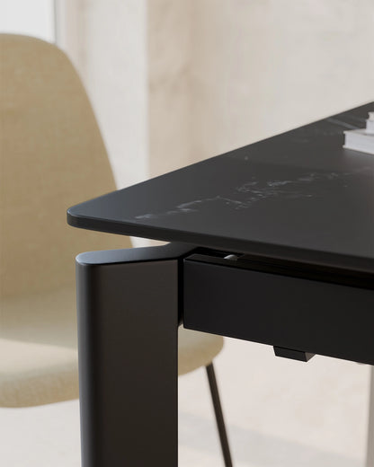 Beatrix // Negro-negro 120 cm