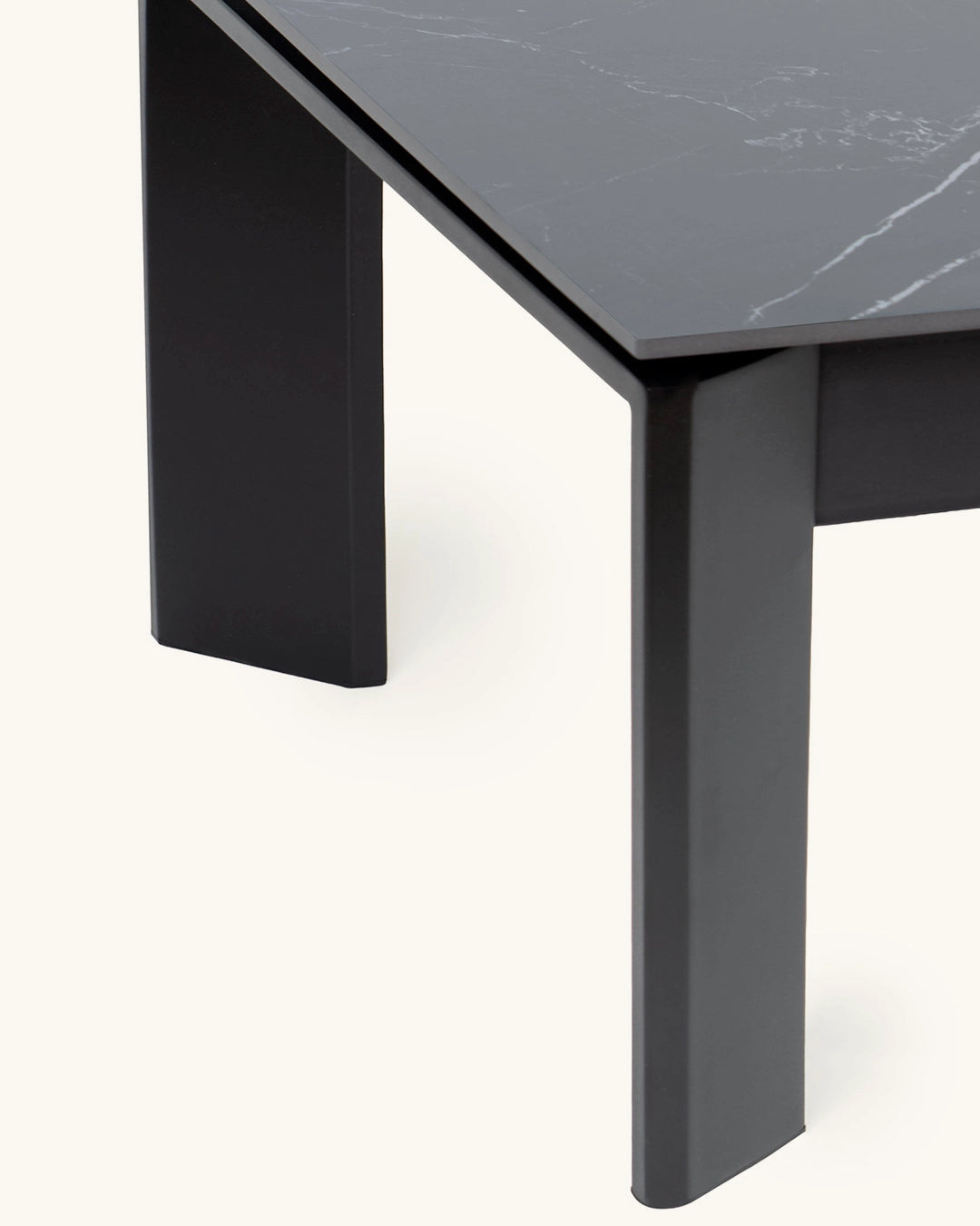 Keller // Gris/Negro