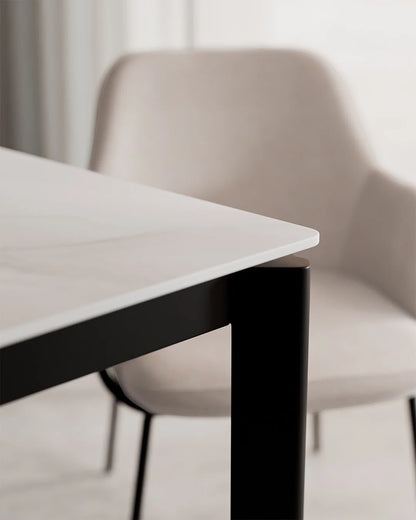Beatrix // Branco-preto 120 cm