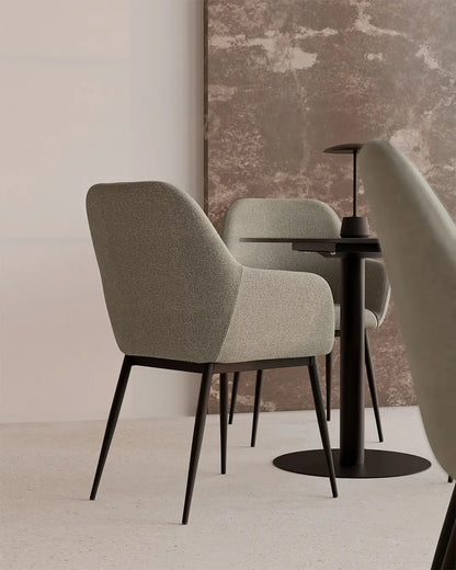 Akola // Beige