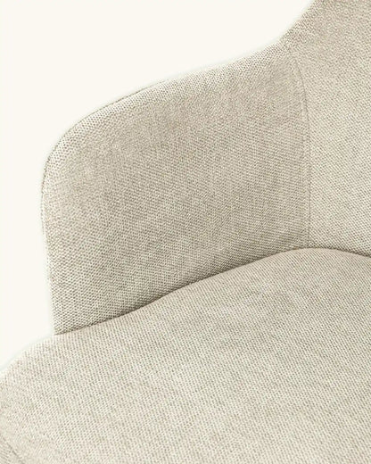 Agus // Beige